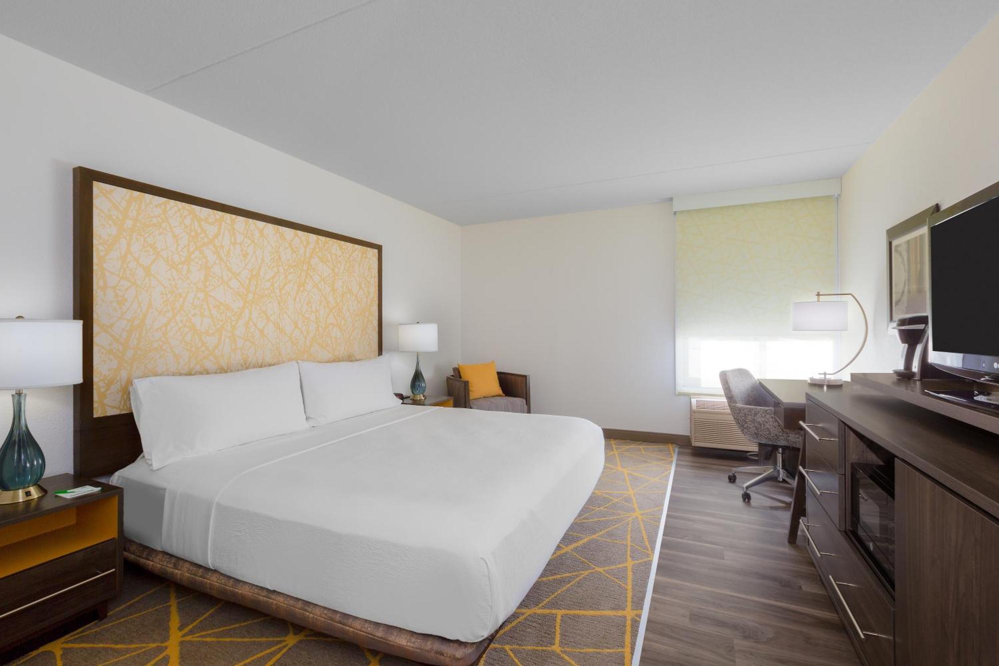 Holiday Inn La Mirada Buena Park By Ihg מראה חיצוני תמונה