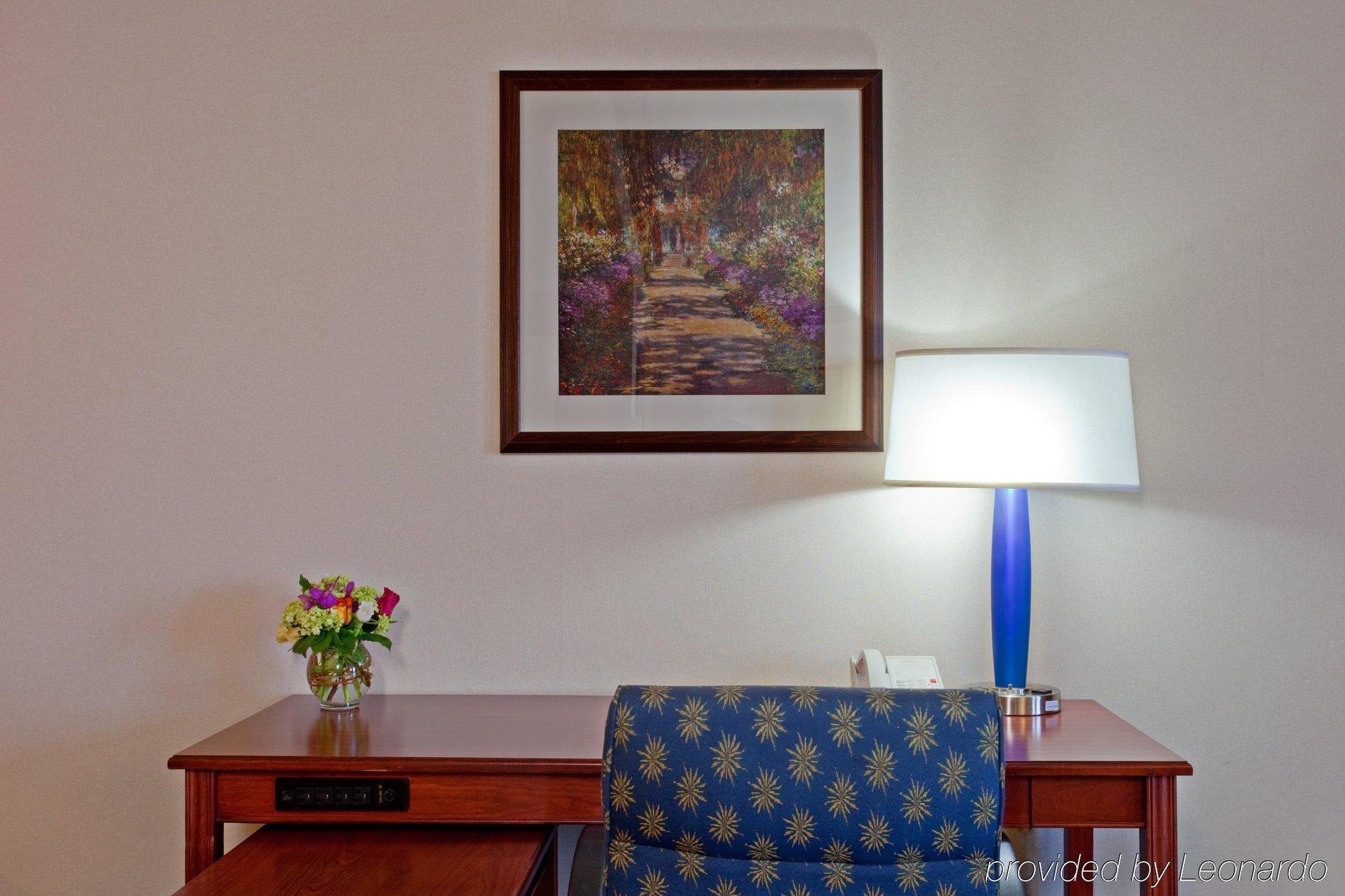 Holiday Inn La Mirada Buena Park By Ihg מראה חיצוני תמונה