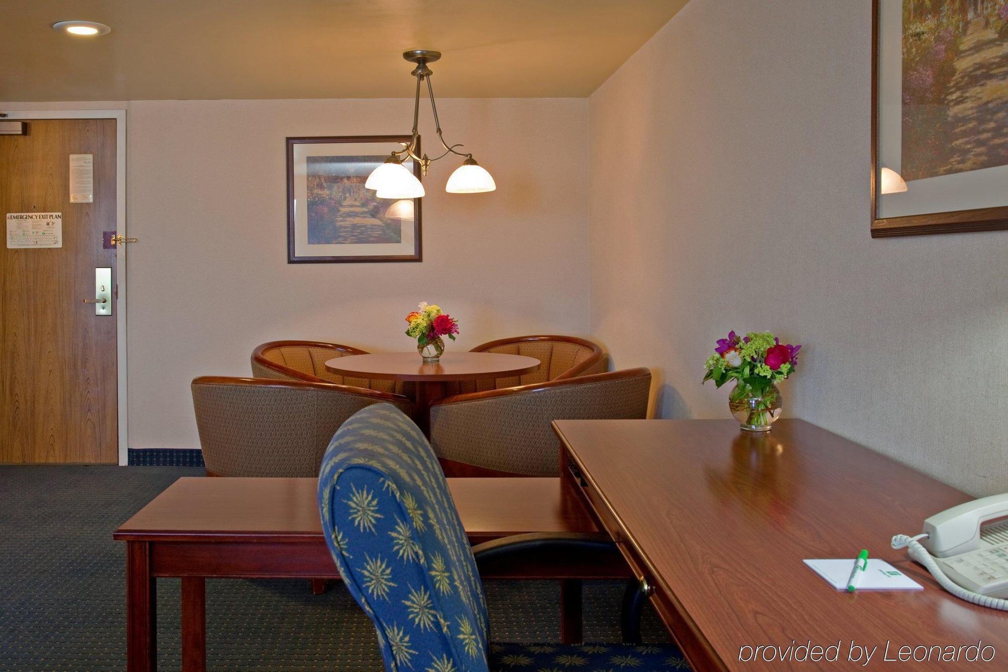 Holiday Inn La Mirada Buena Park By Ihg חדר תמונה