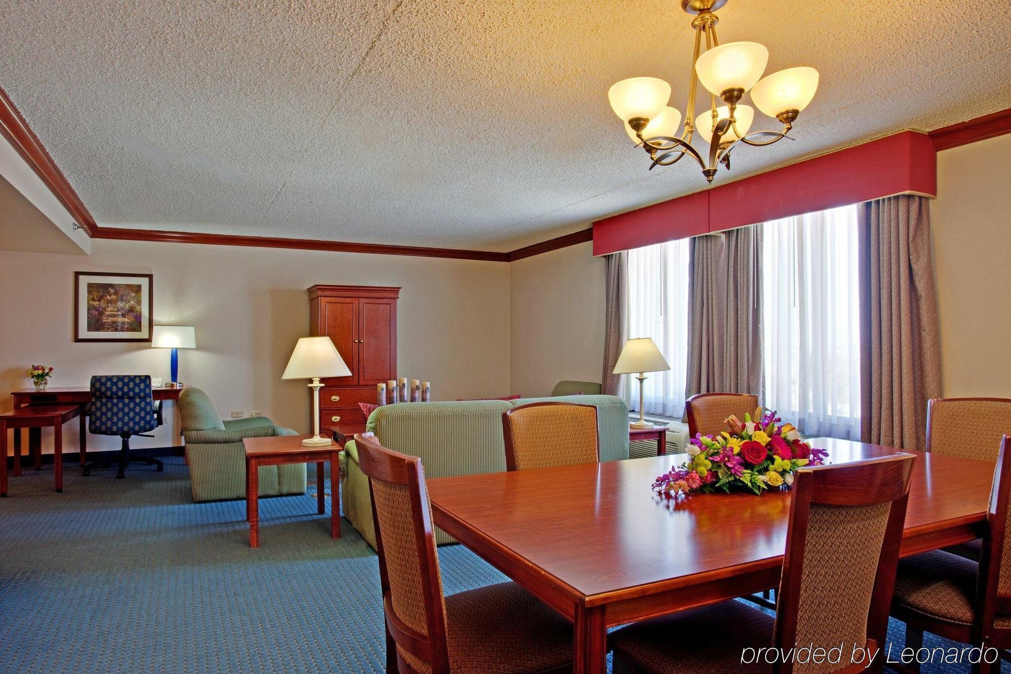 Holiday Inn La Mirada Buena Park By Ihg חדר תמונה