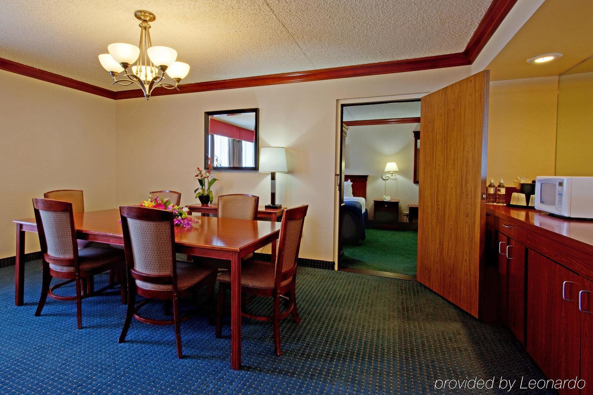 Holiday Inn La Mirada Buena Park By Ihg חדר תמונה