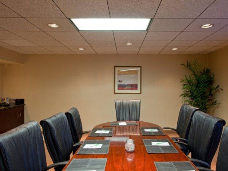 Holiday Inn La Mirada Buena Park By Ihg מראה חיצוני תמונה