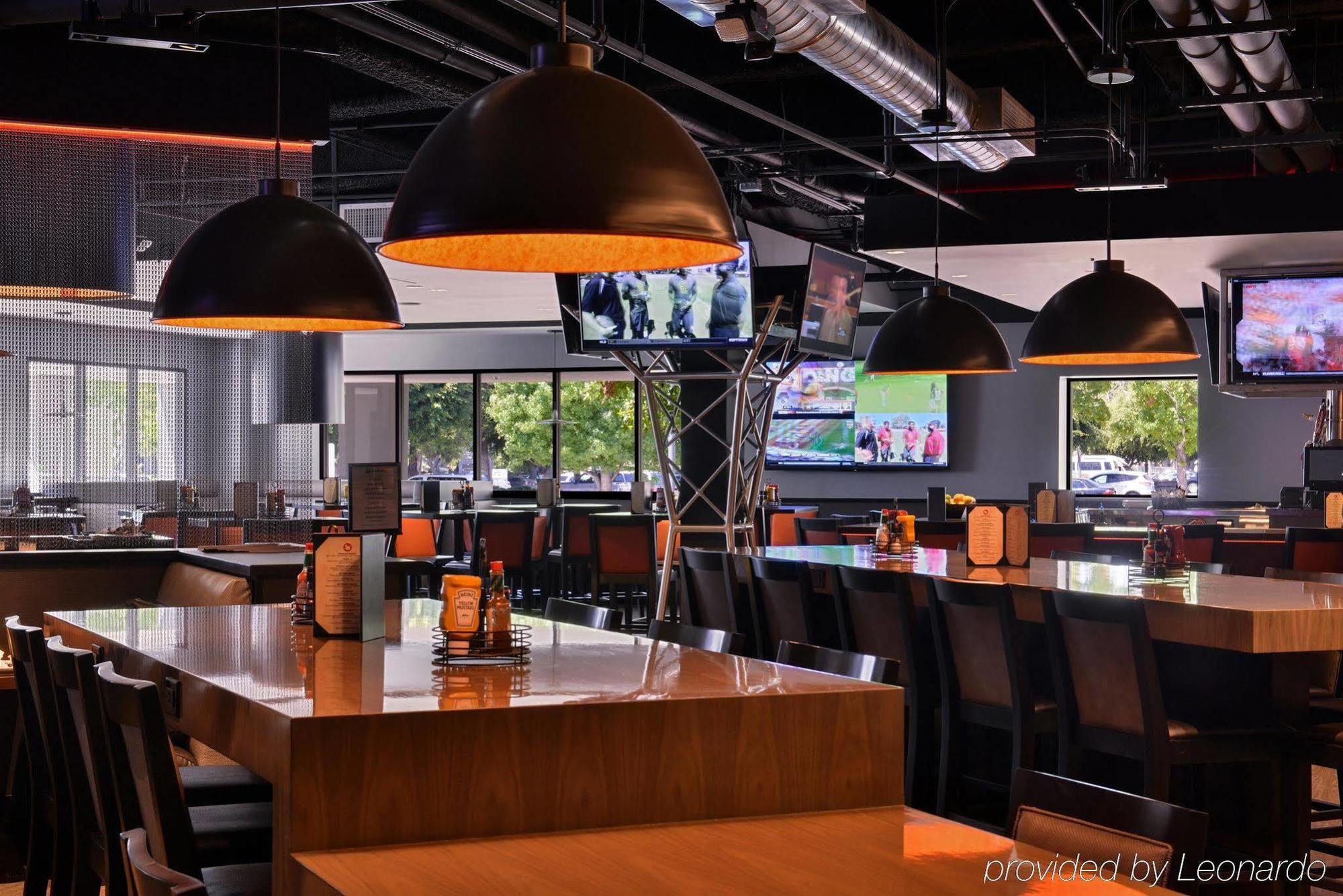 Holiday Inn La Mirada Buena Park By Ihg מראה חיצוני תמונה