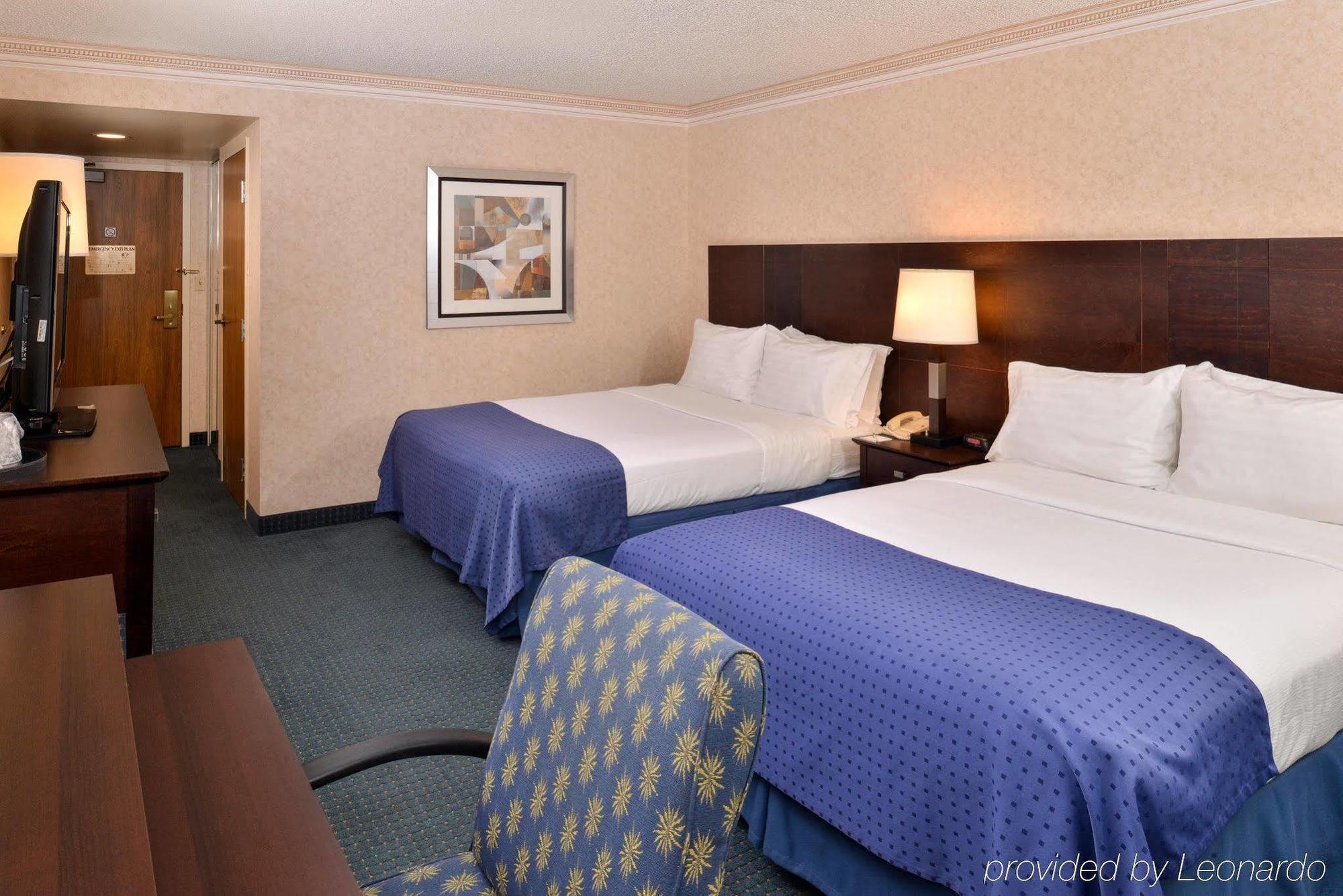 Holiday Inn La Mirada Buena Park By Ihg מראה חיצוני תמונה