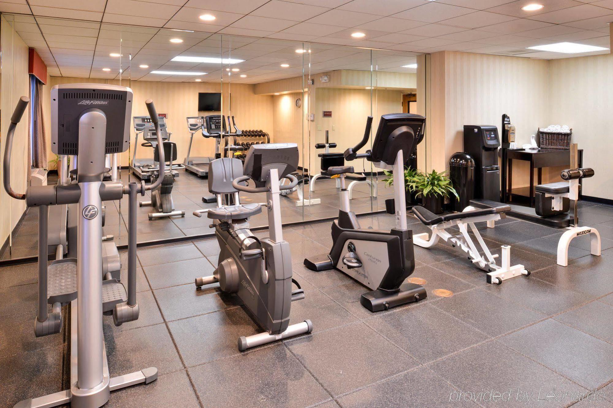 Holiday Inn La Mirada Buena Park By Ihg מראה חיצוני תמונה
