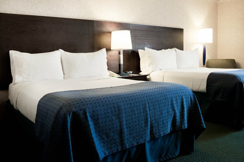 Holiday Inn La Mirada Buena Park By Ihg מראה חיצוני תמונה